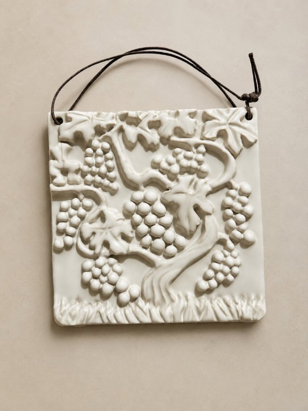 Ceramic Raised Grapevine Hanging Tile Wall Art